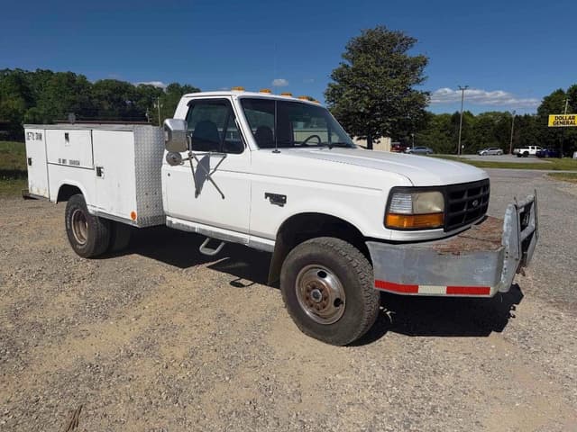 Image of Ford F-350 equipment image 1