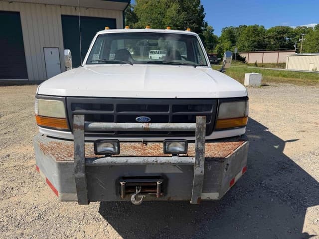 Image of Ford F-350 equipment image 4