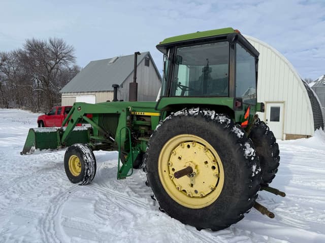 Image of John Deere 4230 equipment image 2