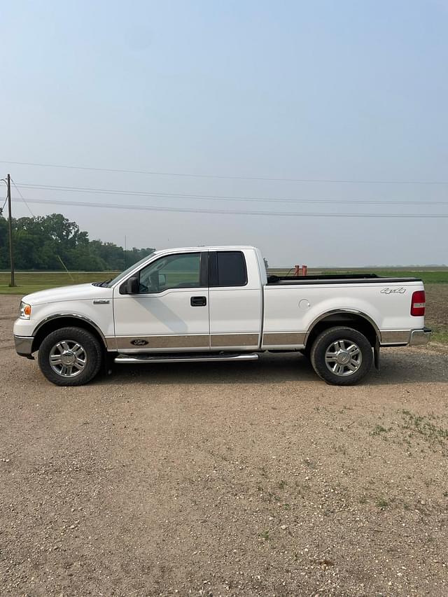 Image of Ford F-150 equipment image 2
