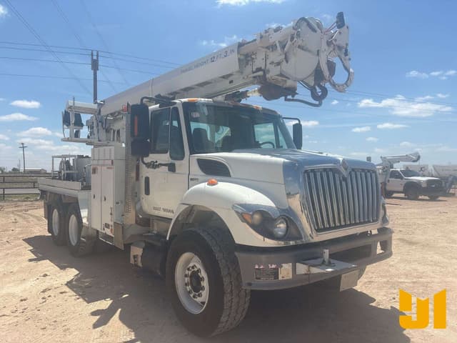 Image of International 7400 SBA equipment image 2