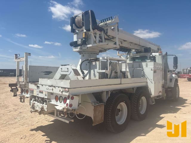 Image of International 7400 SBA equipment image 4