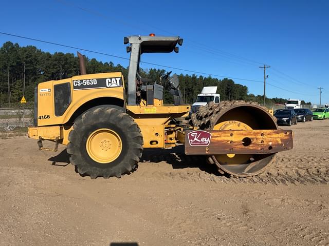 Image of Caterpillar CS-563 equipment image 3