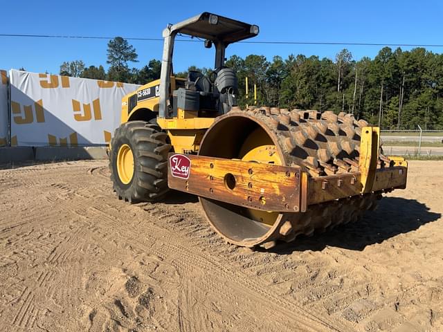 Image of Caterpillar CS-563 equipment image 2