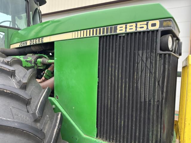 Image of John Deere 8850 equipment image 4