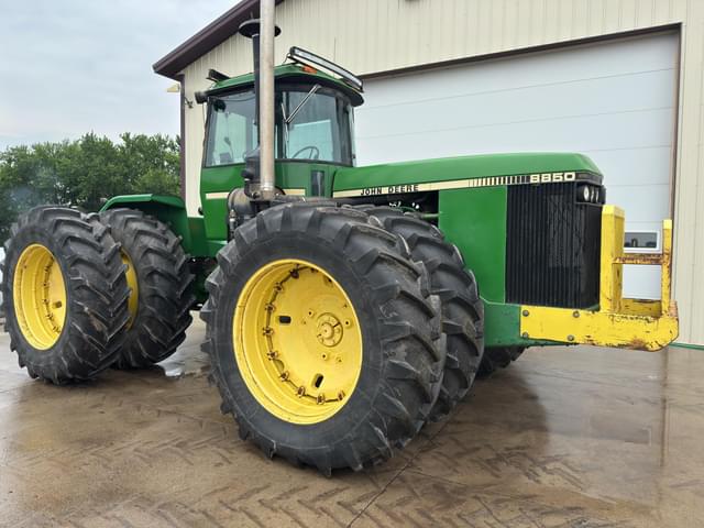 Image of John Deere 8850 equipment image 1