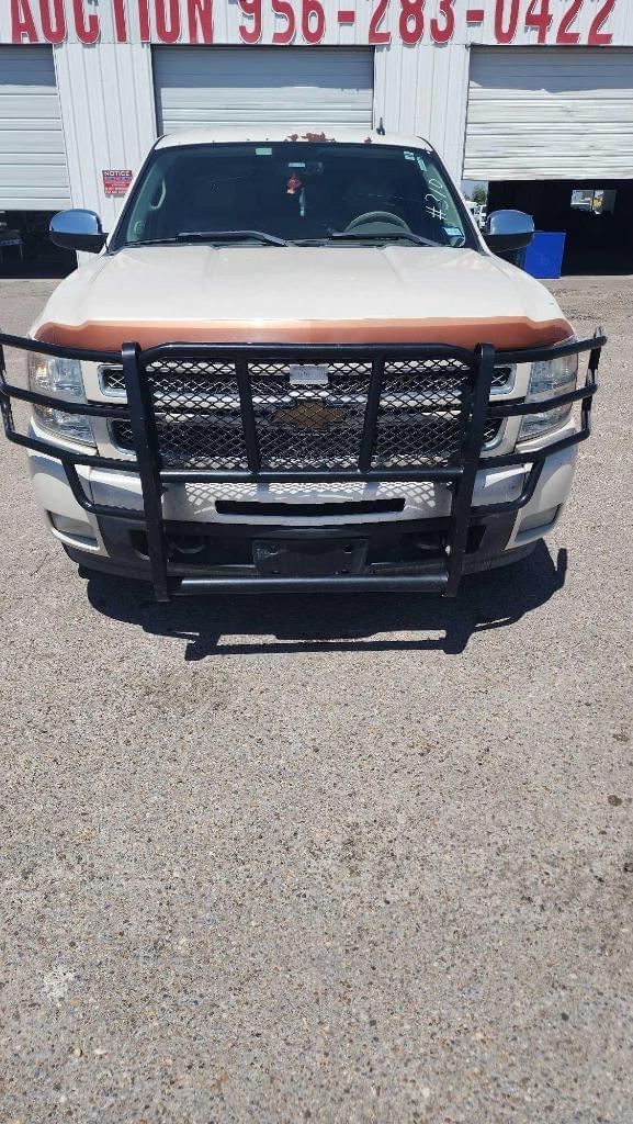 Image of Chevrolet 1500 equipment image 2