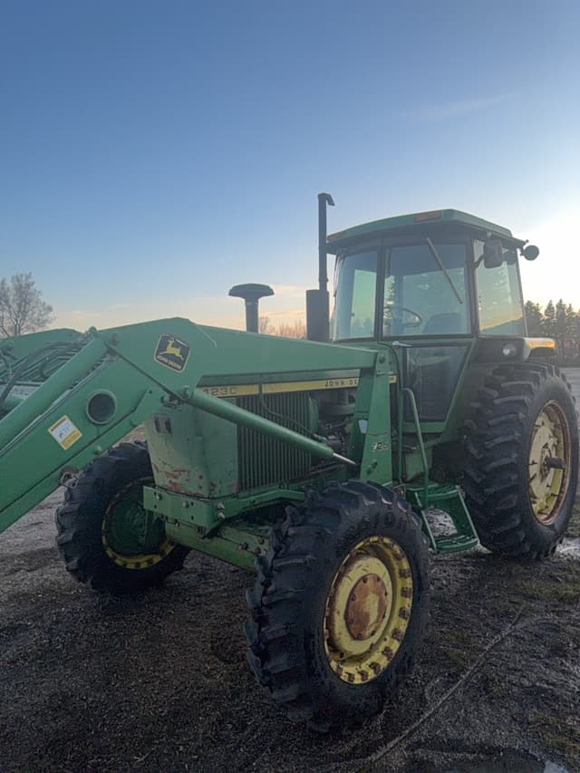 Image of John Deere 4230 equipment image 3