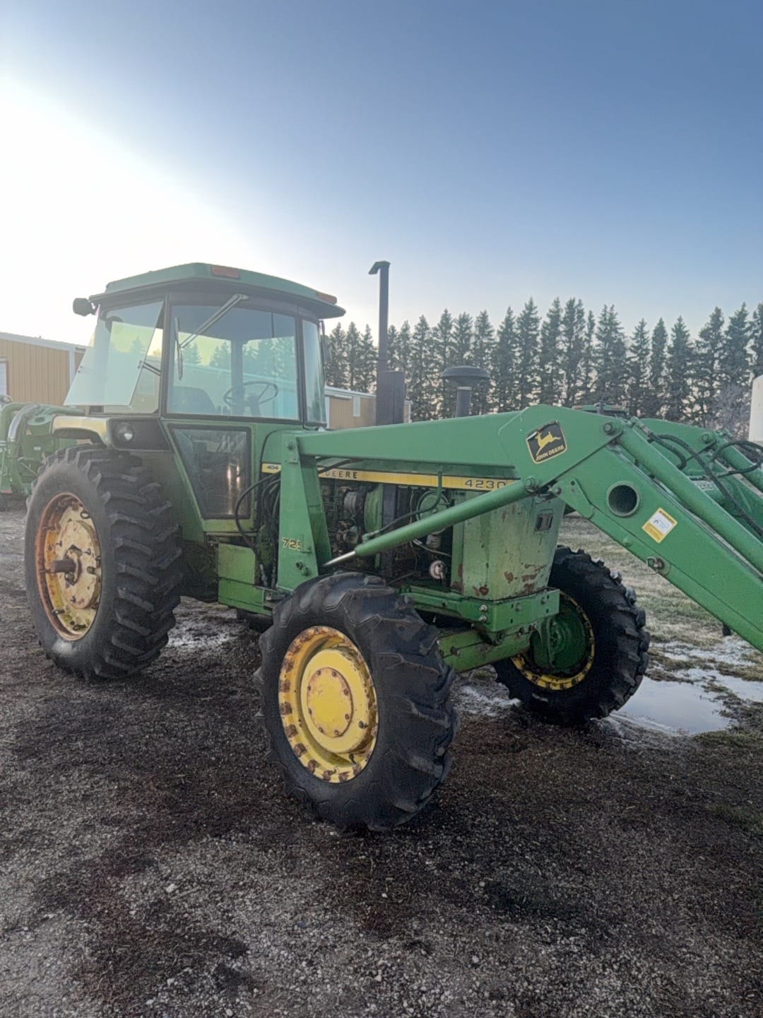 John Deere 4230 Equipment Image0