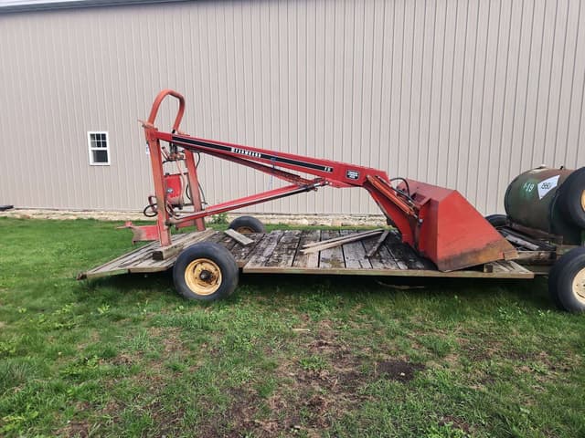 Image of Farmhand F11 equipment image 2