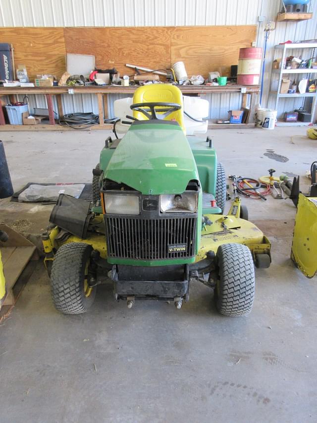 Image of John Deere 425 equipment image 1