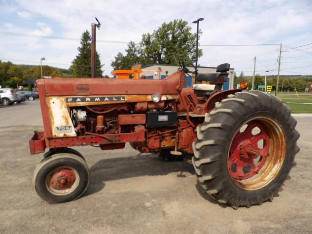 Image of International Harvester 706 Primary image