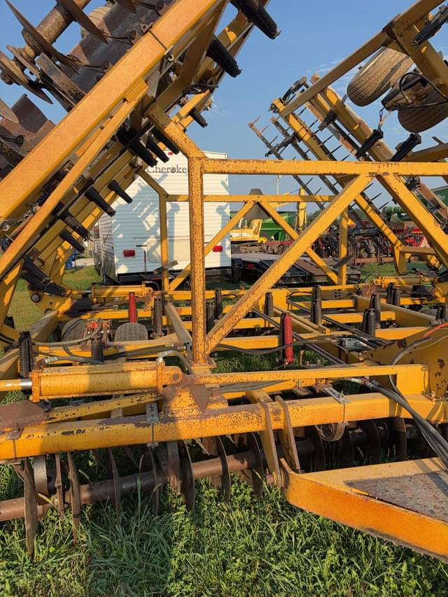 Image of Landoll 876 equipment image 3
