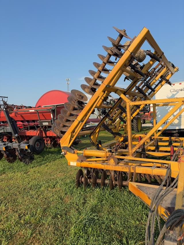 Image of Landoll 876 equipment image 1
