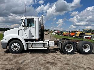 2010 Freightliner Columbia Equipment Image0