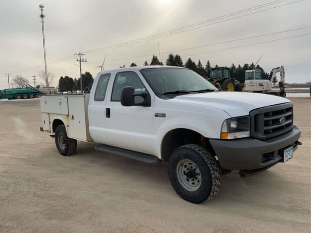 Image of Ford F-250 equipment image 3