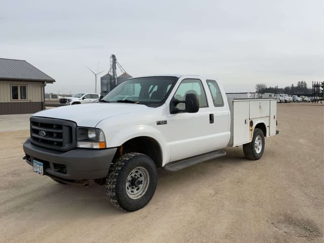 Image of Ford F-250 equipment image 1