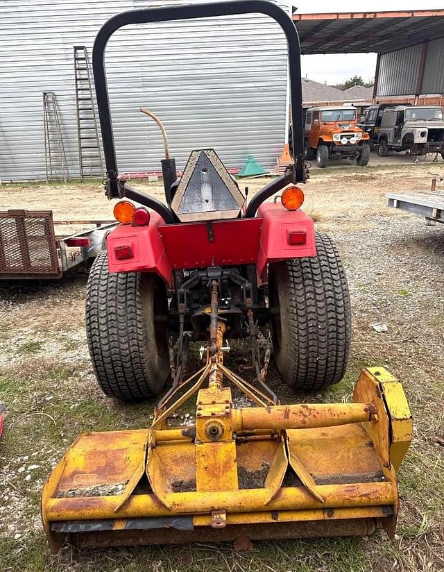 Image of Case IH 235 equipment image 2