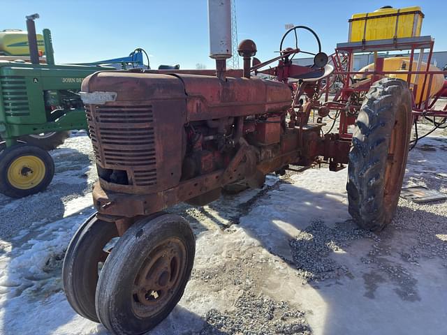 Image of Farmall H equipment image 2