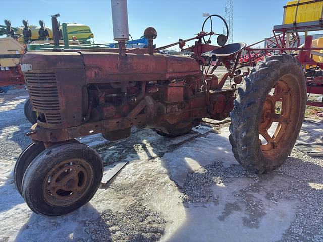 Image of Farmall H equipment image 3