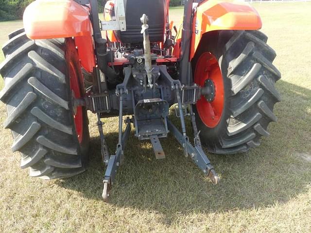 Image of Kubota M5660SU equipment image 3