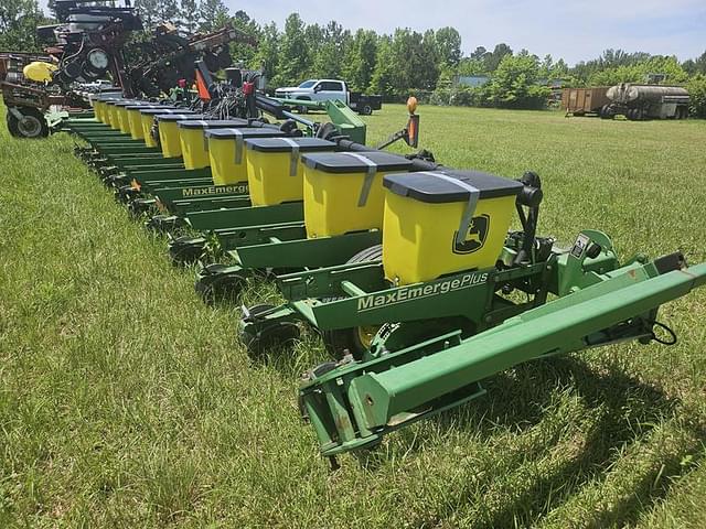 Image of John Deere 1720 equipment image 4