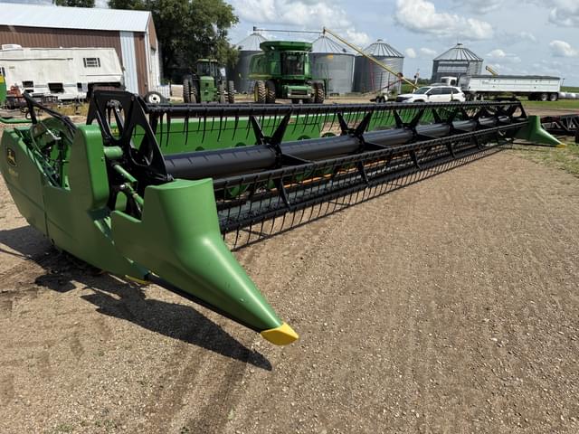 Image of John Deere 635F equipment image 2