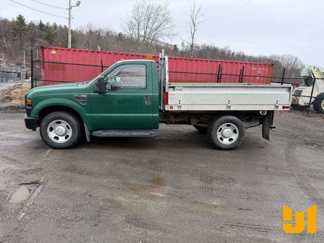 Image of Ford F-350 equipment image 1