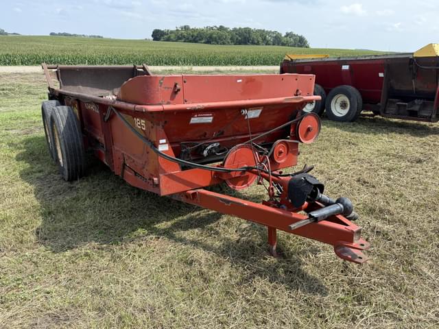 Image of New Holland 185 equipment image 1
