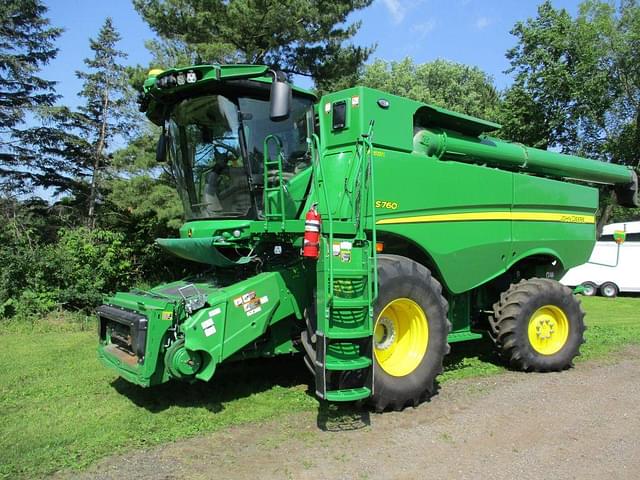 Image of John Deere S760 equipment image 1