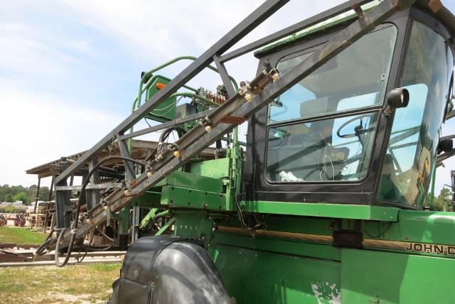 Image of John Deere 6500 equipment image 4