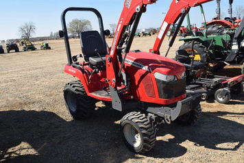 Main image Massey Ferguson GC1705
