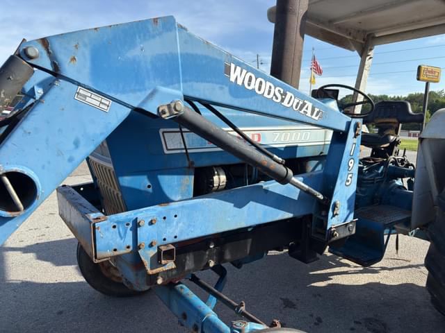 Image of Ford 7000 equipment image 3