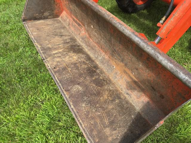 Image of Kubota M5400 equipment image 3