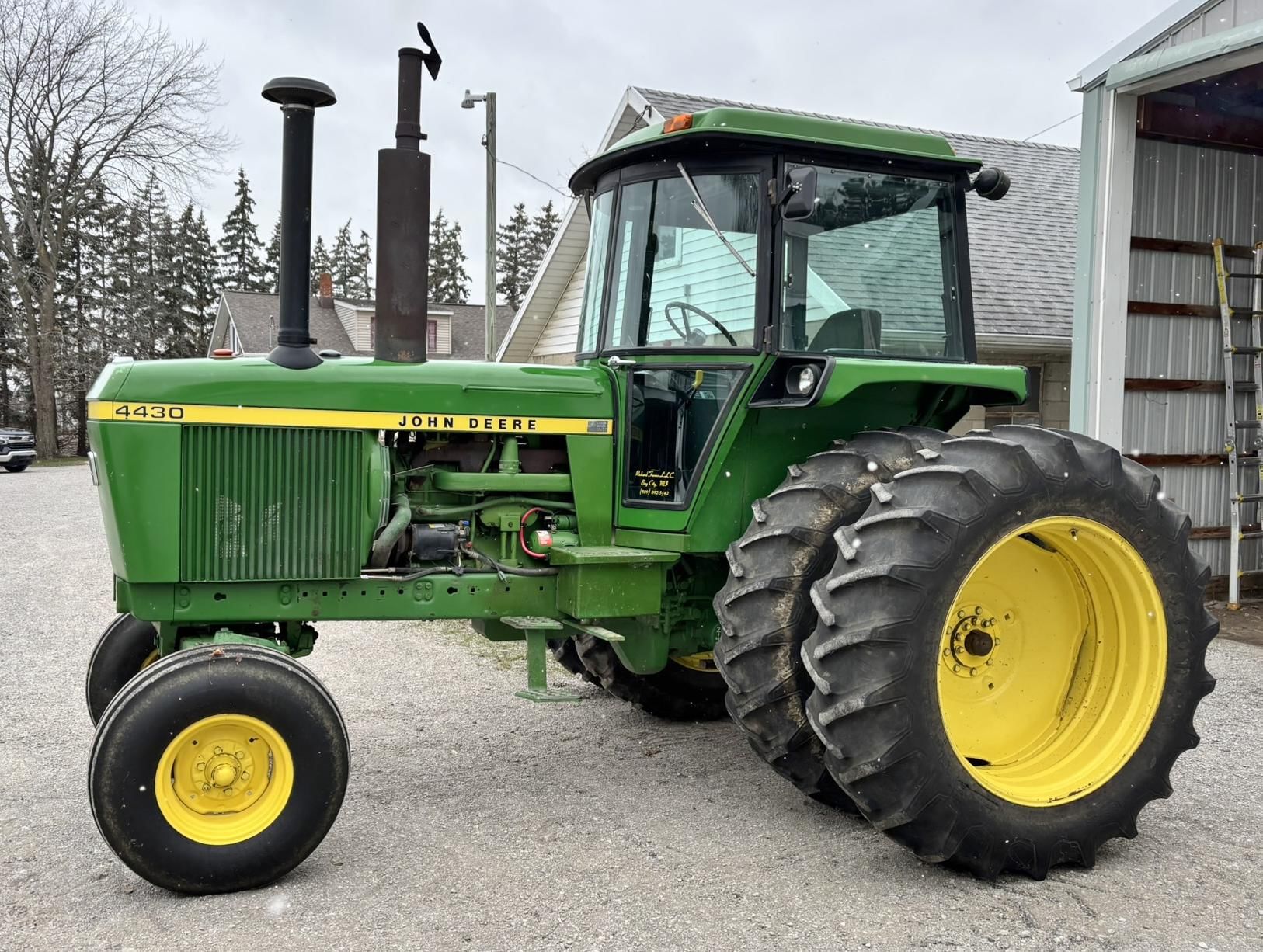 Main image John Deere 4430