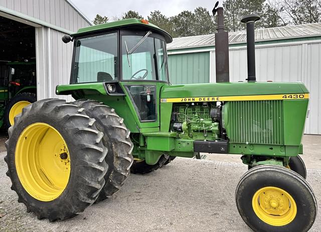 Image of John Deere 4430 equipment image 2