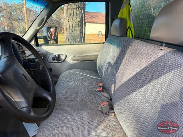 Image of Chevrolet C3500 equipment image 2