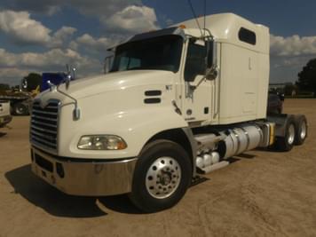 Main image Mack CH613