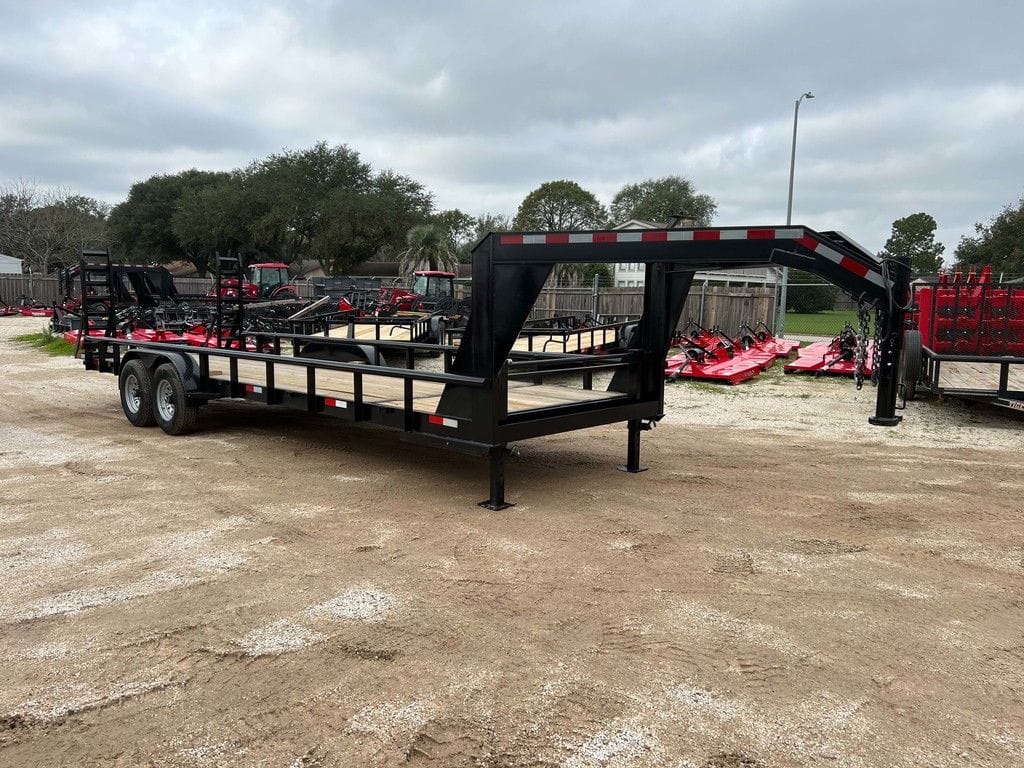 2022 C&M 83x24 Gooseneck Equipment Image0