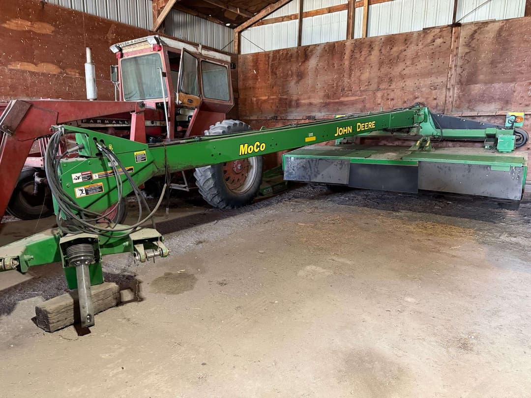 Image of John Deere 946 Primary image