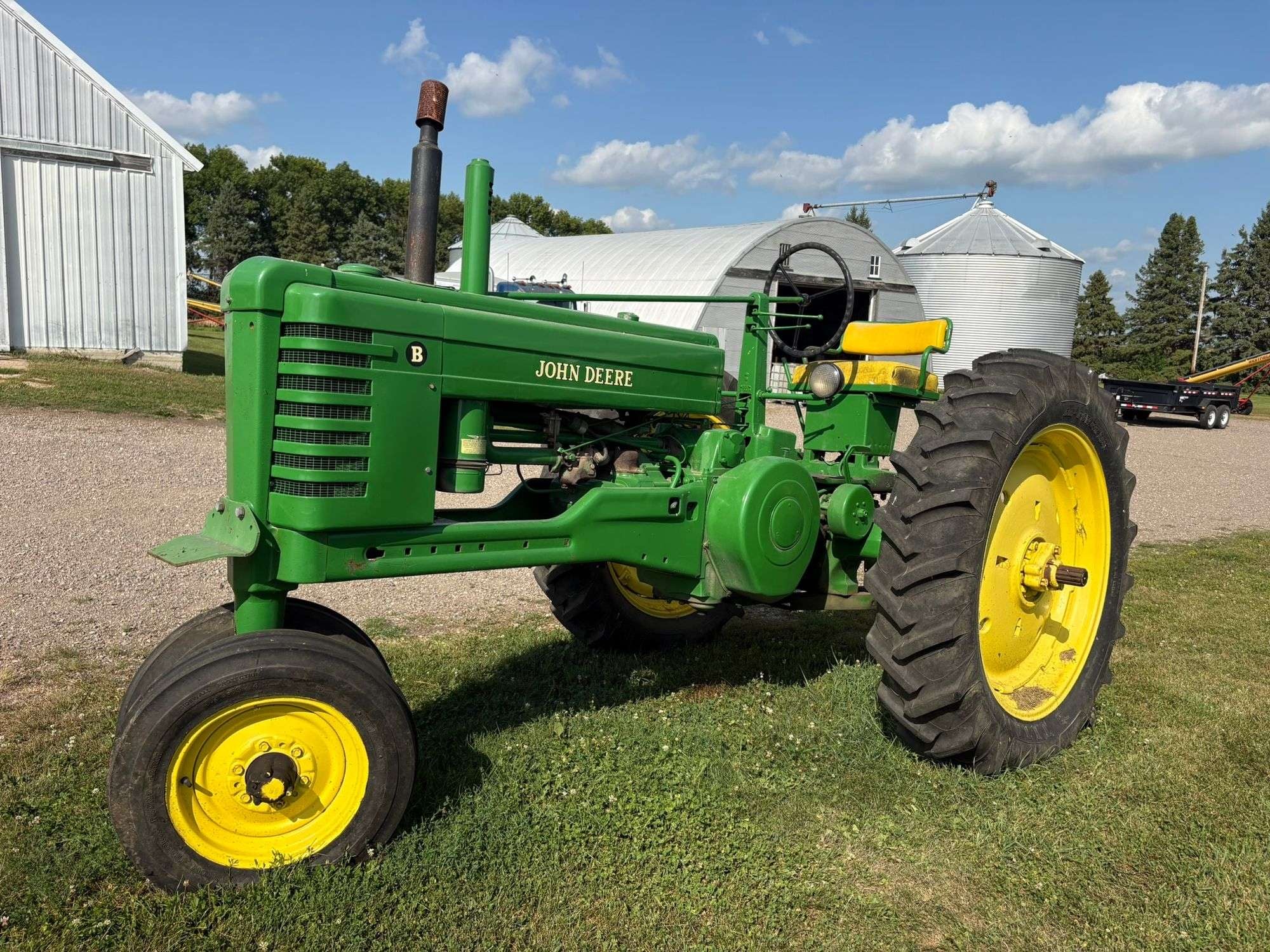 1951 John Deere B Equipment Image0
