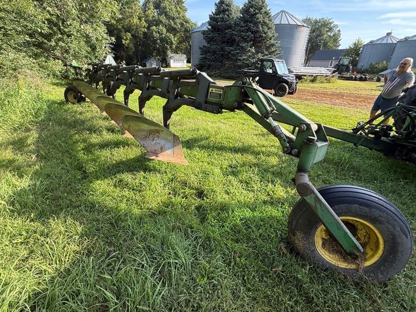Image of John Deere 2800 Primary image
