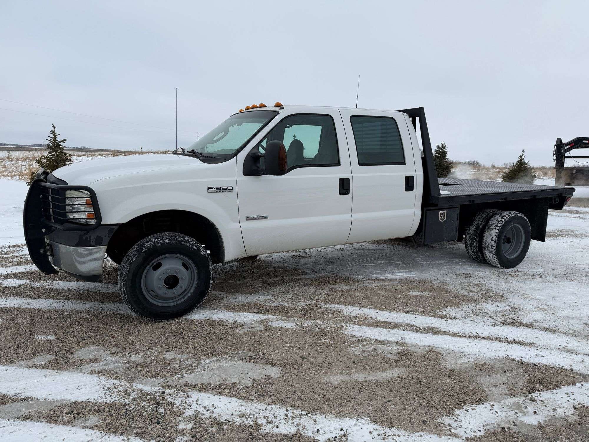 2006 Ford F-350 Equipment Image0