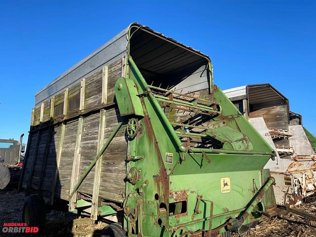 Thumbnail image John Deere 216 10