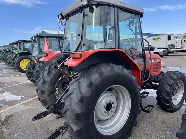 Image of Massey Ferguson 4243 equipment image 4