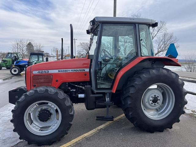 Image of Massey Ferguson 4243 equipment image 1