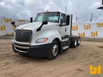 Main image International LT625