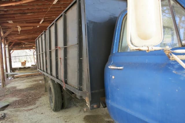 Image of Chevrolet C50 equipment image 3