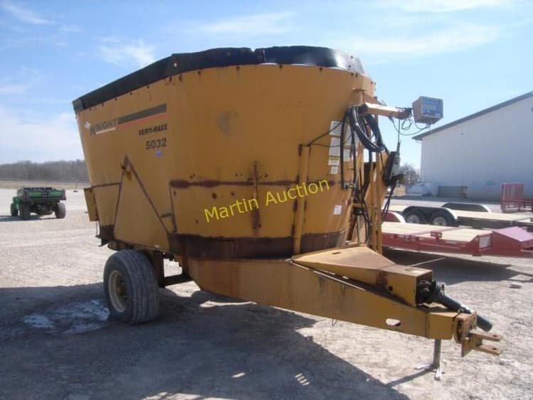 Kuhn Knight Vertical Maxx 5032 Hay and Forage Grinders/Mixers for Sale