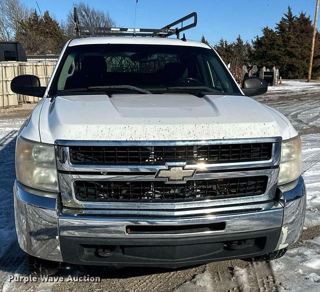 Image of Chevrolet 2500HD equipment image 1